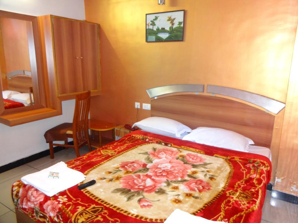 Green Apple Residency Ооти Екстериор снимка