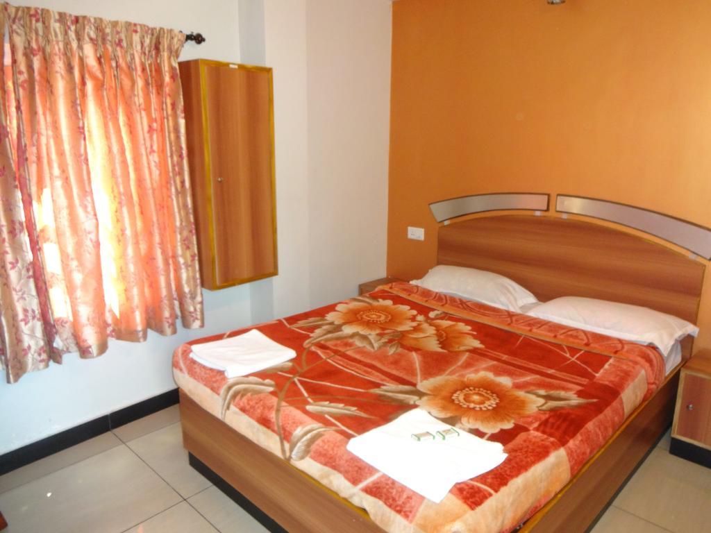 Green Apple Residency Ооти Екстериор снимка