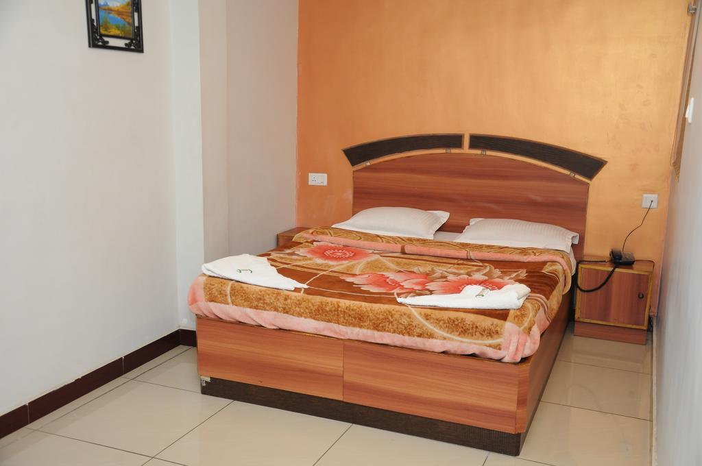 Green Apple Residency Ооти Екстериор снимка
