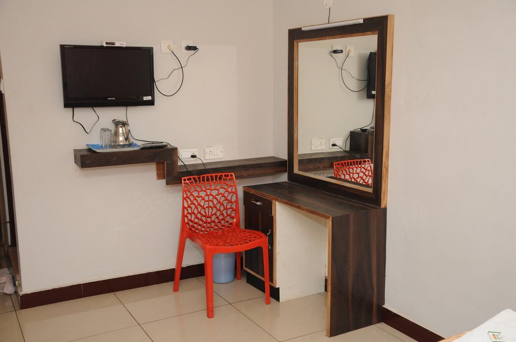 Green Apple Residency Ооти Екстериор снимка